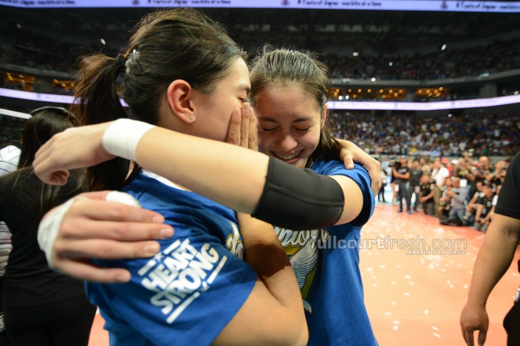 ateneo-defeats-lasalle-finals-game4-volleyball  (2)
