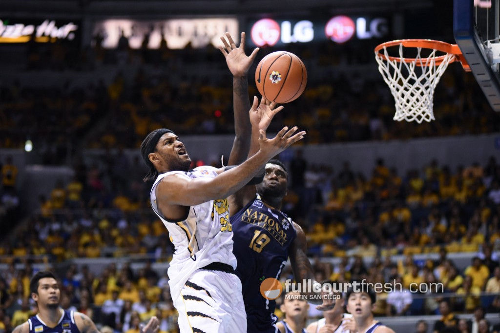 uaap-78-semis-ust-tigers-def-nu-bulldogs-34