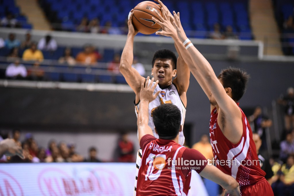 uaap-78-ue-red-warriors-def-ust-tigers-2558