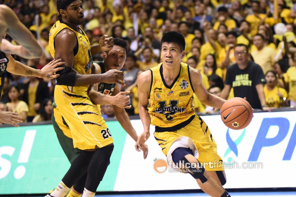 uaap-78-finals-game-2-ust-tigers-def-feu-tamaraws-kevin-ferrer-43